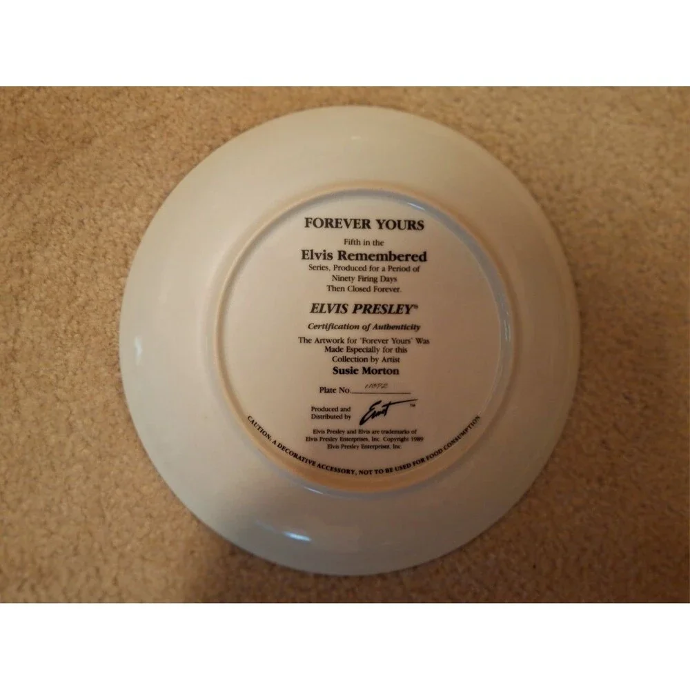 1989 Elvis Presley Remembered 5th in Series Forever Yours Plate Susie Morton